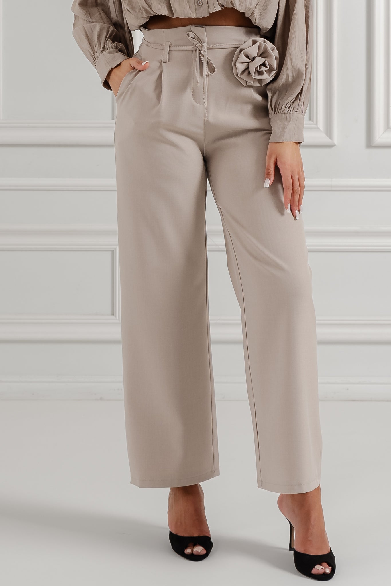 Eleganckie spodnie palazzo z ozdobnym detalem- Beżowy / Uniwersalny