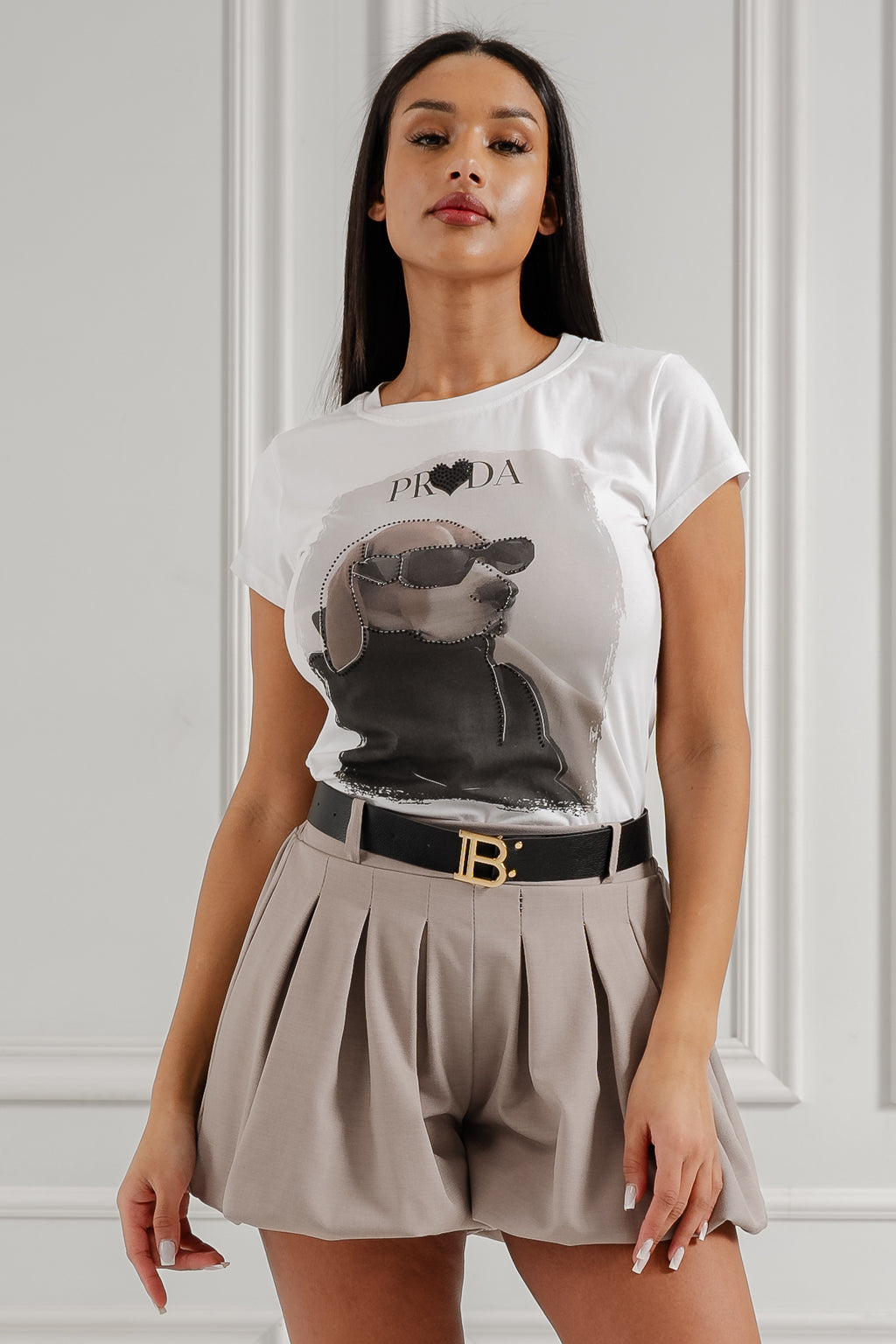 T-shirt z graficznym nadrukiem i aplikacją- Biały / Uniwersalny