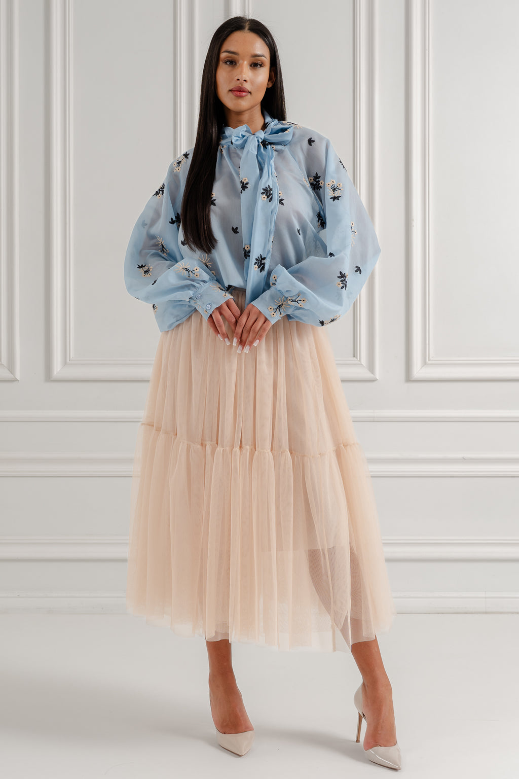 Bluzka z haftem i wiązaniem pod szyją- Niebieski / Uniwersalny