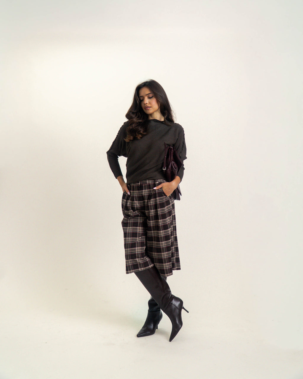 DZIANINOWY SWETER W PRĄŻKI