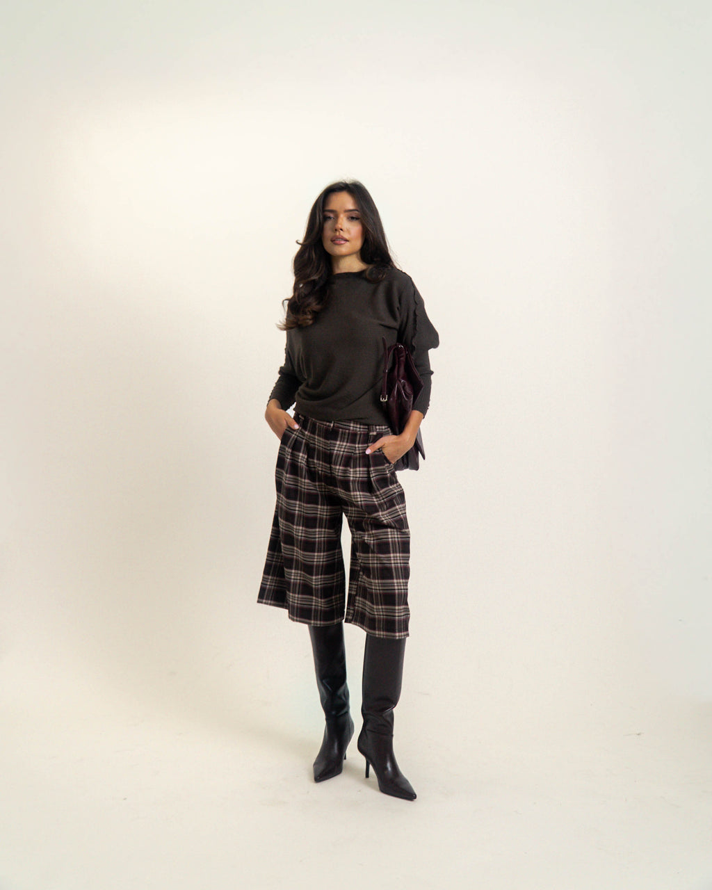 DZIANINOWY SWETER W PRĄŻKI