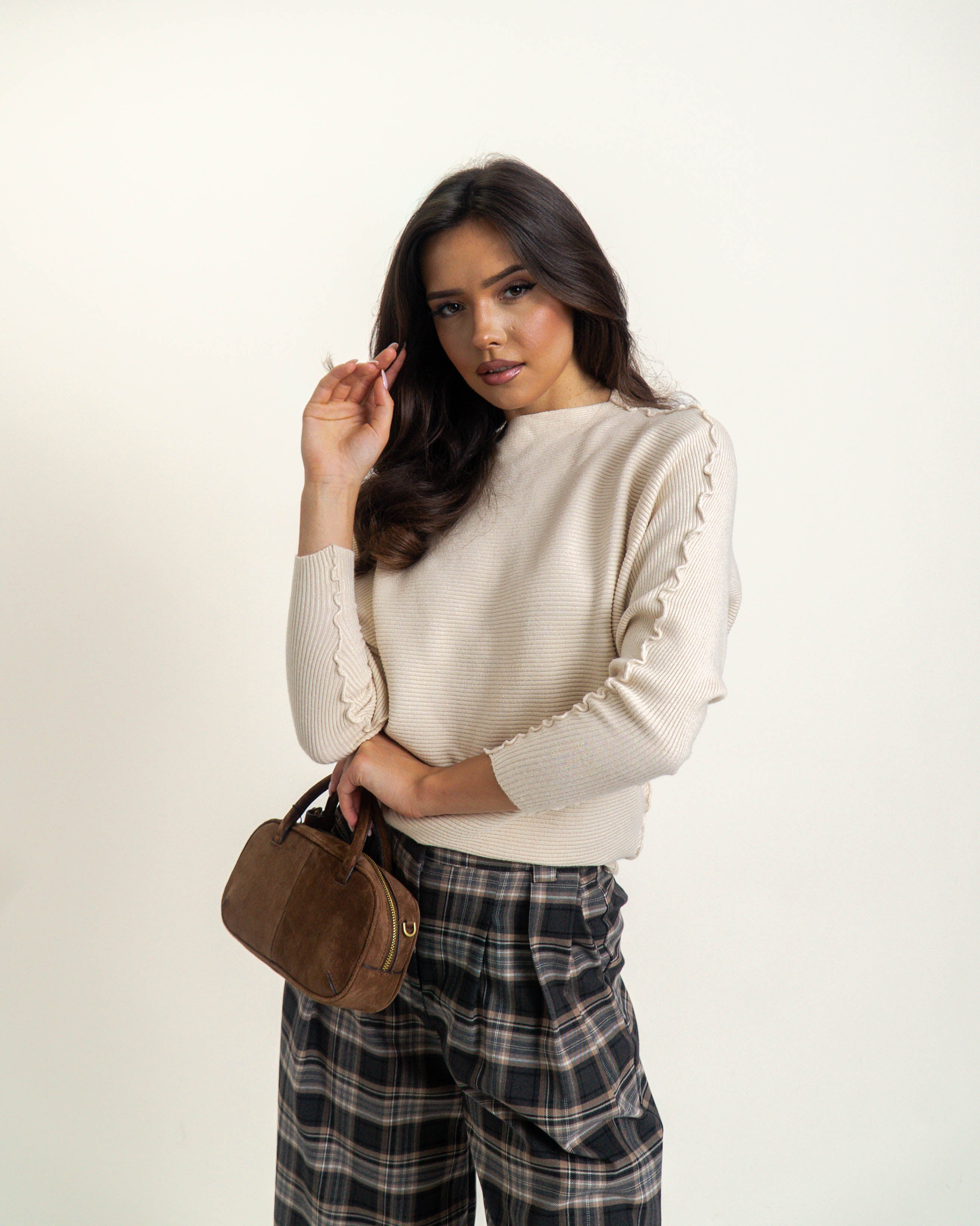 DZIANINOWY SWETER W PRĄŻKI