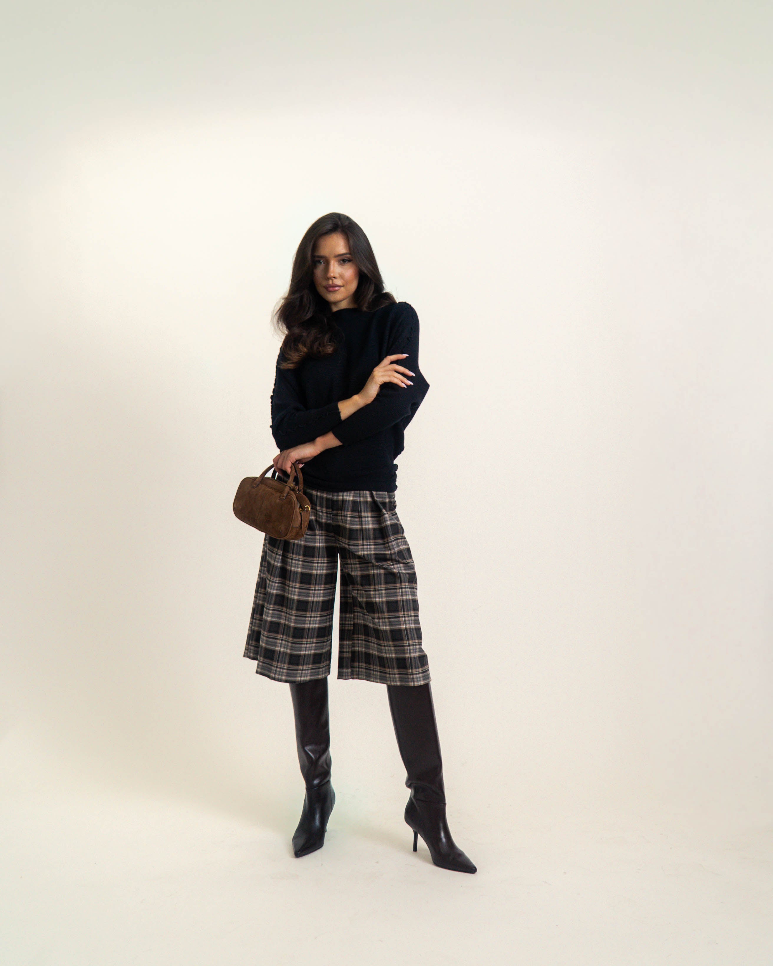 DZIANINOWY SWETER W PRĄŻKI