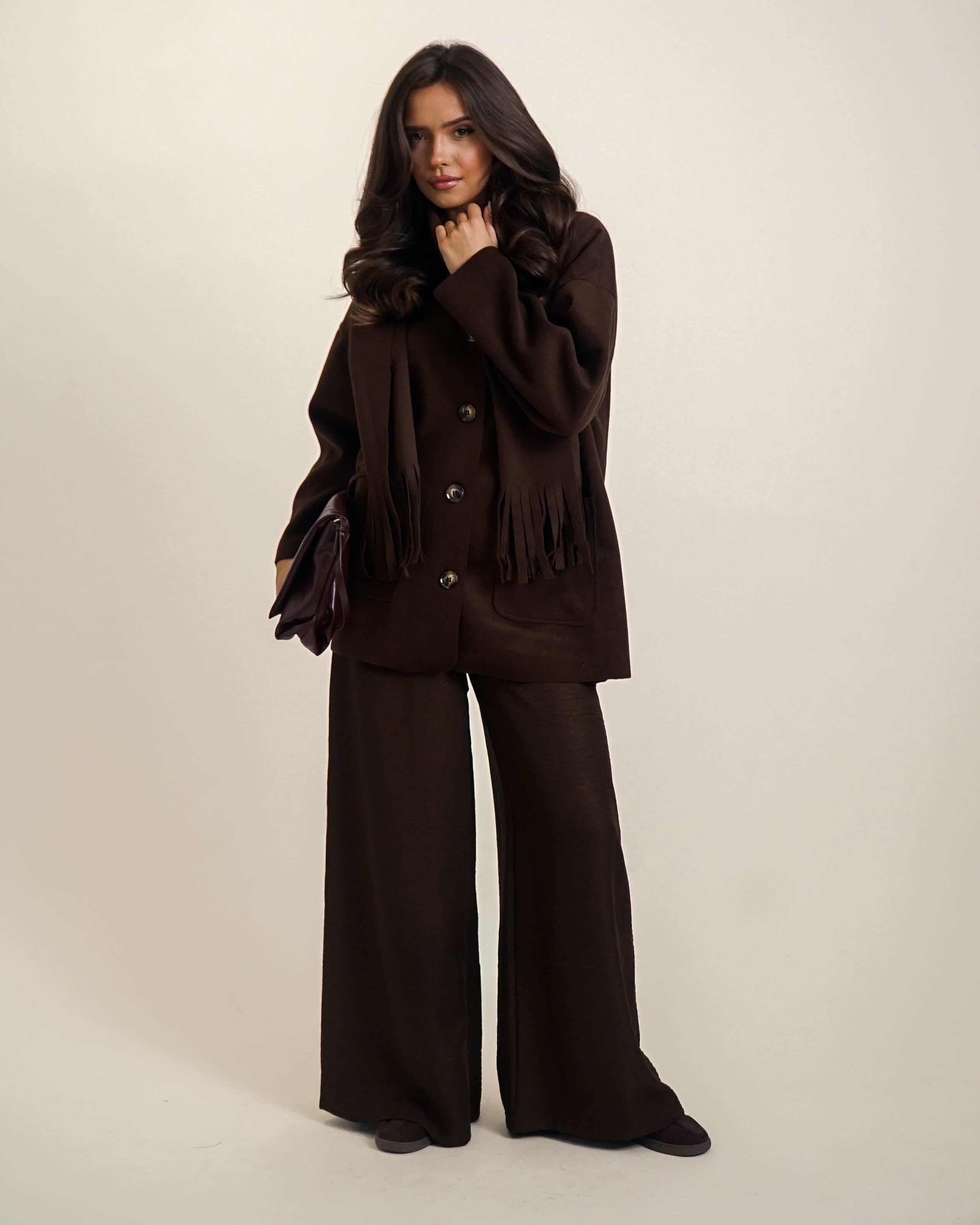 CZEKOLADOWY PŁASZCZ Z SZALEM