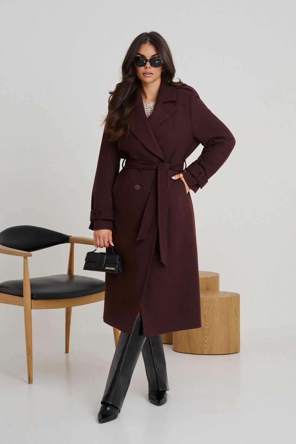 Płaszcz z wiązaniem