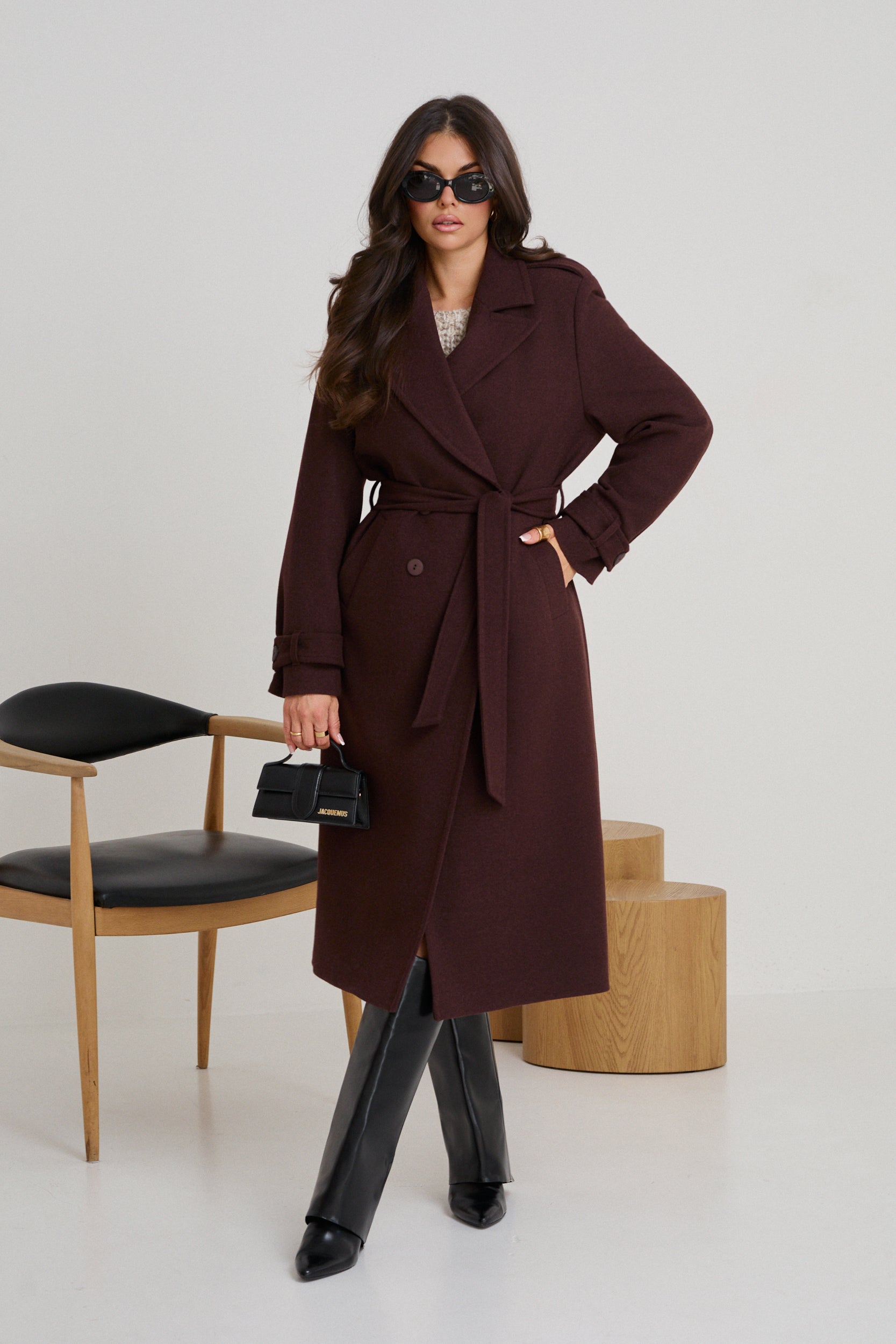 Płaszcz z wiązaniem