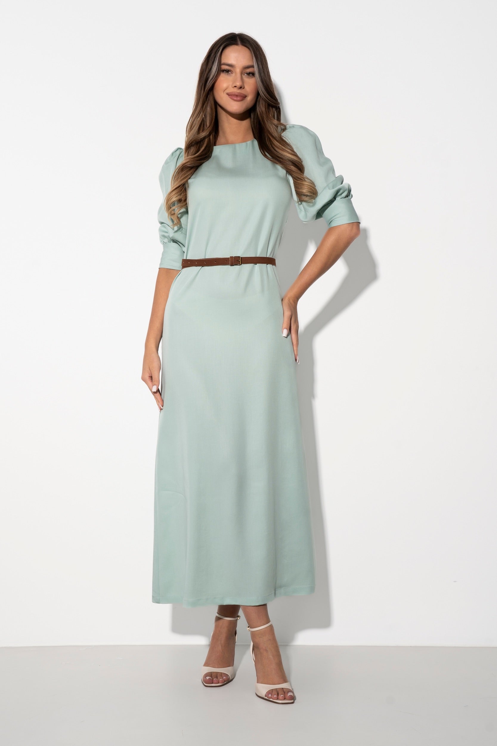 SUKIENKA Z OZDOBNYM RĘKAWEM I PASKIEM