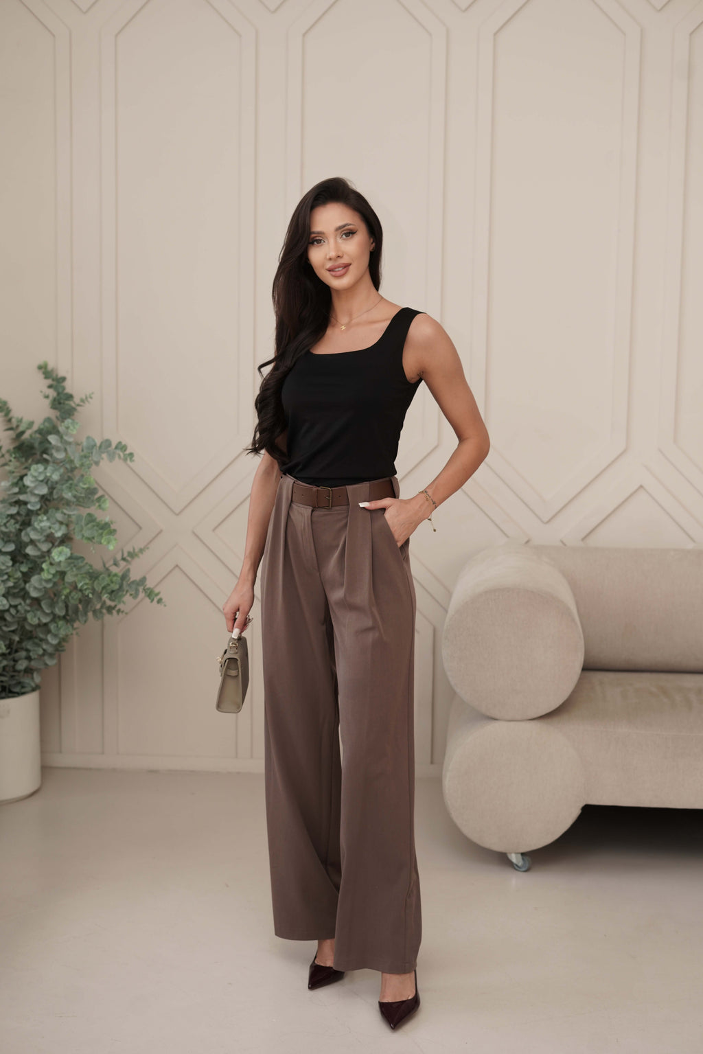 Eleganckie spodnie z paskiem