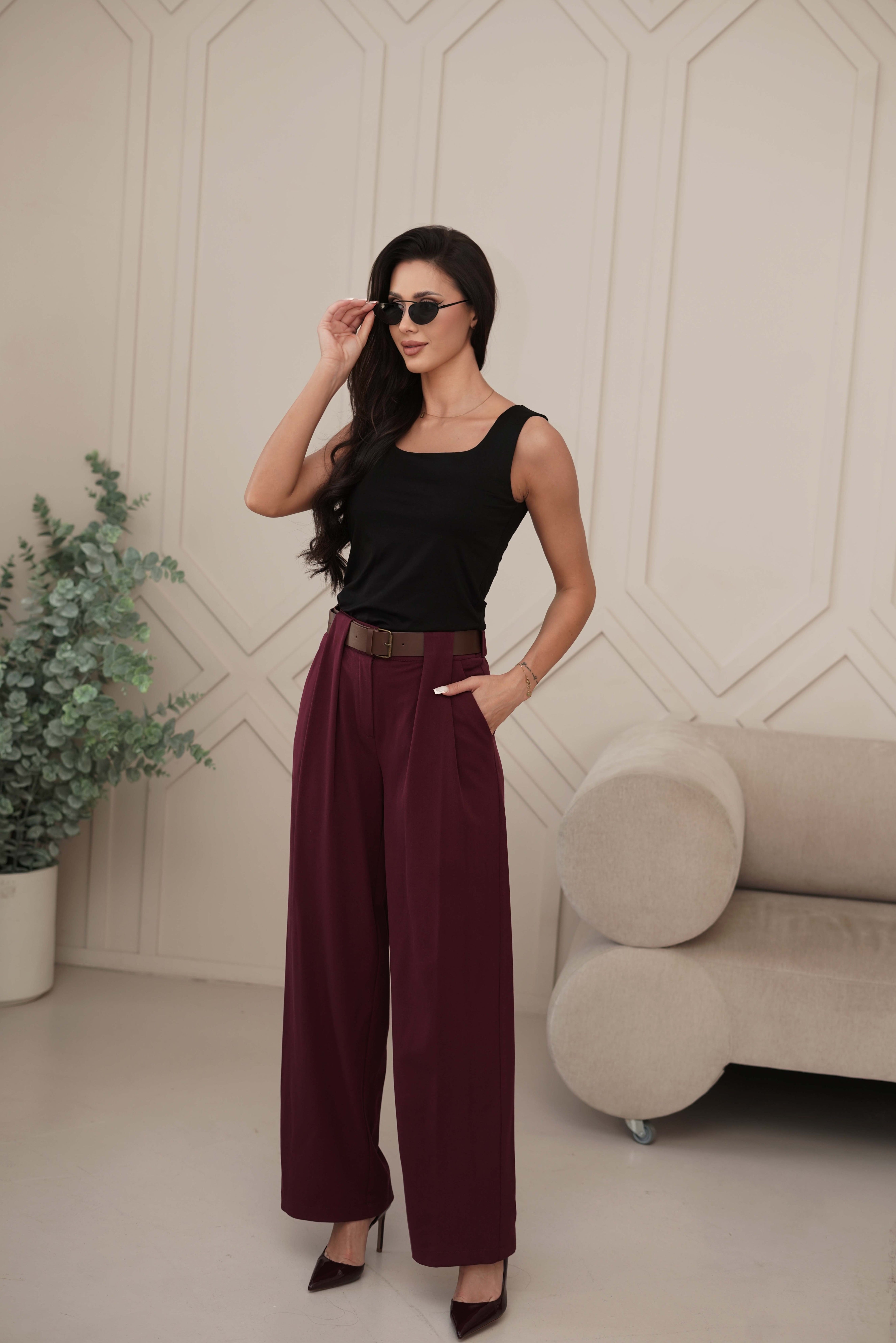 Eleganckie spodnie z paskiem