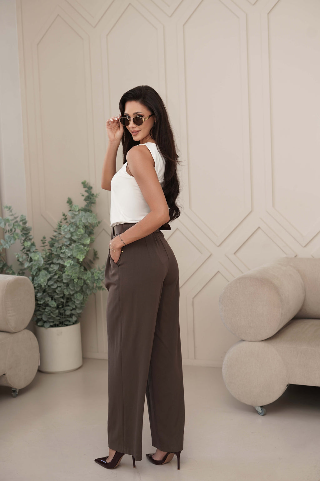 Eleganckie spodnie z paskiem