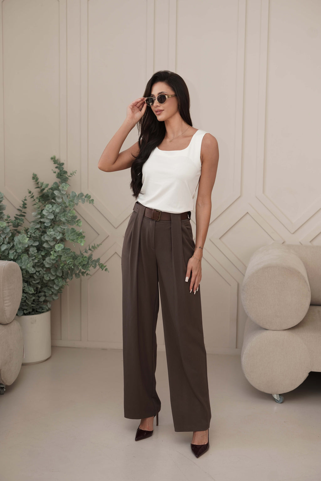 Eleganckie spodnie z paskiem