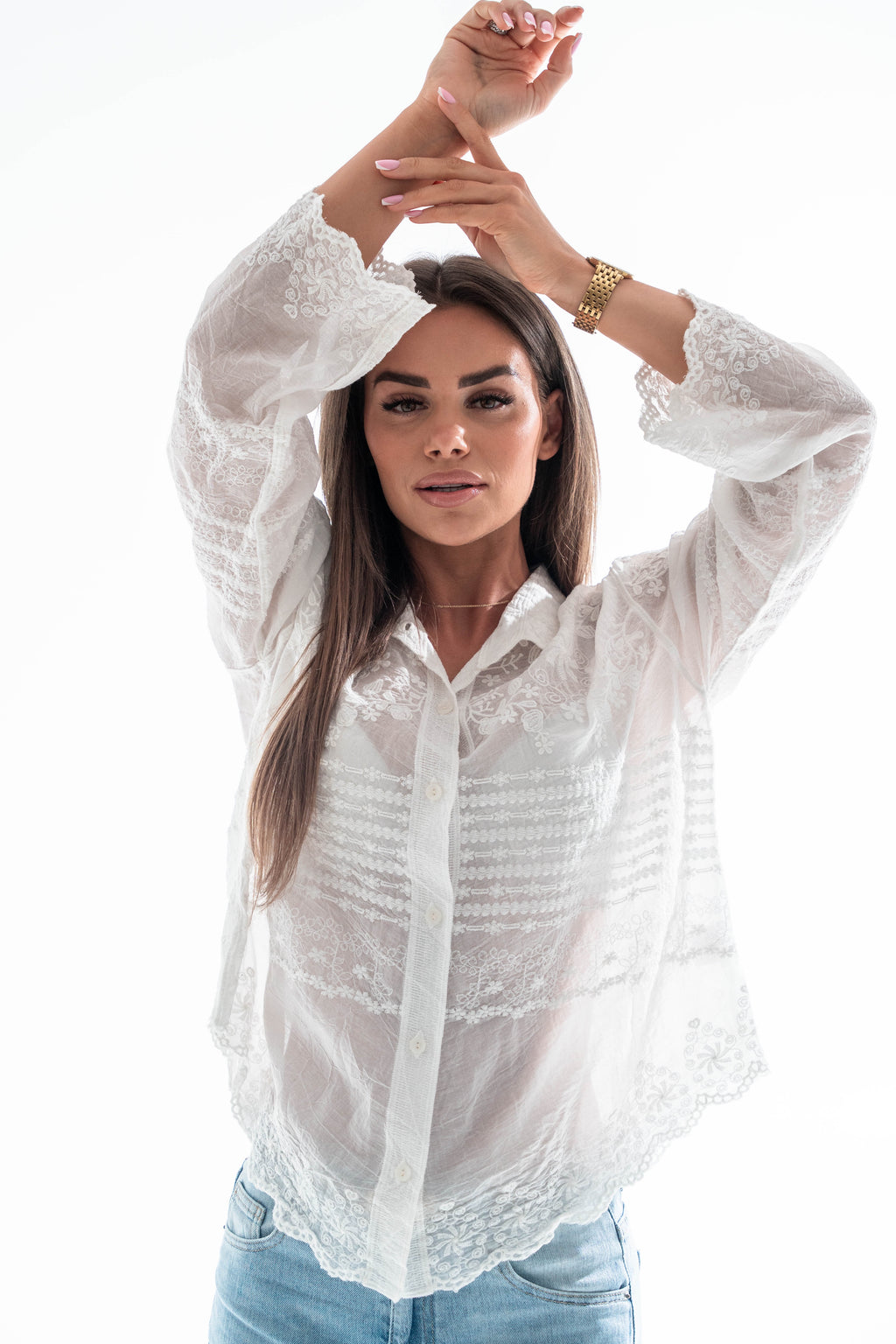 ZWIEWNA KOSZULA FLORA Z KWIATOWYMI DETALAMI- Beżowy / Uniwersalny