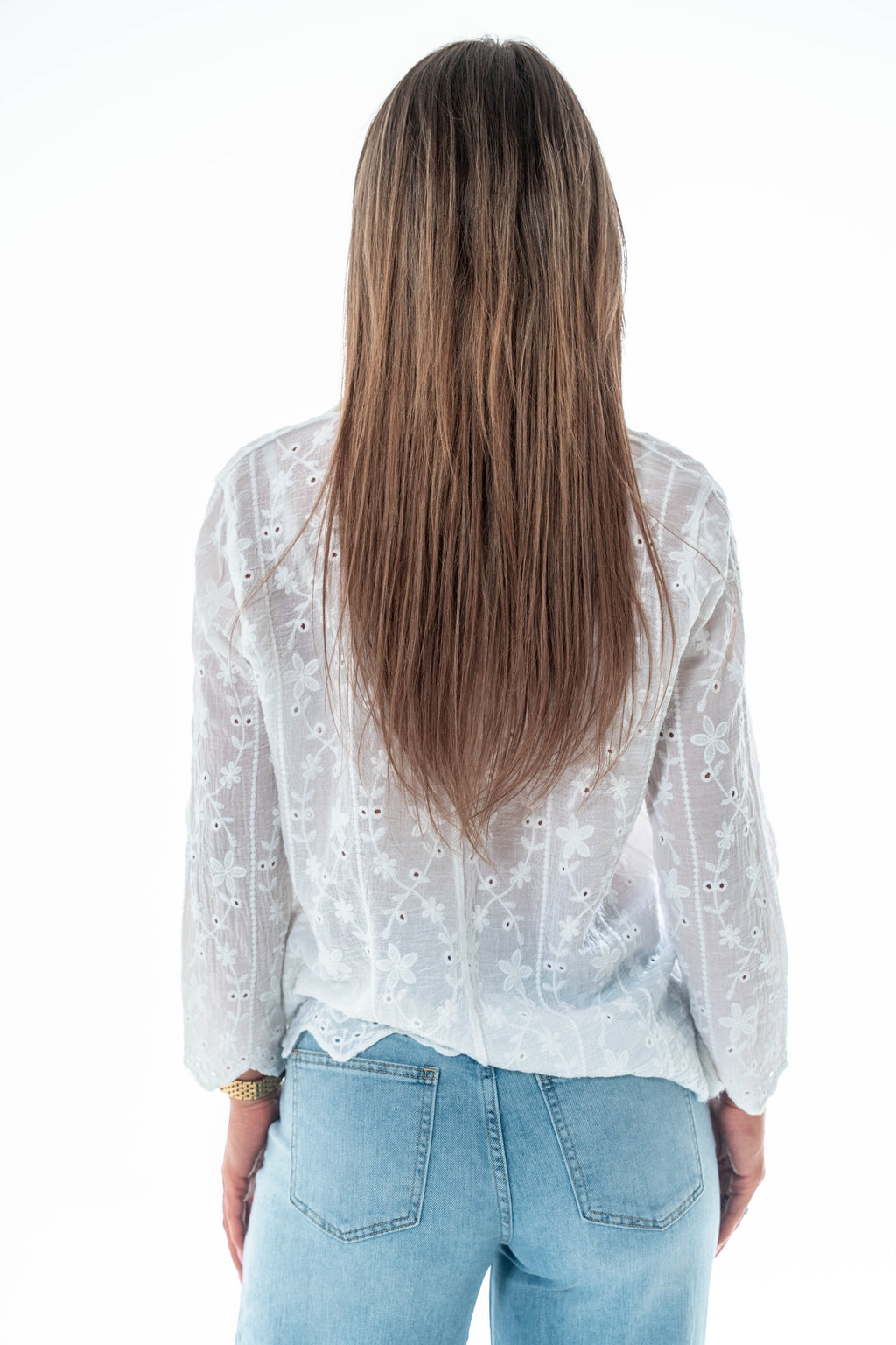 Subtelna koszula Mirella z romantycznym haftem- Biały / Uniwersalny
