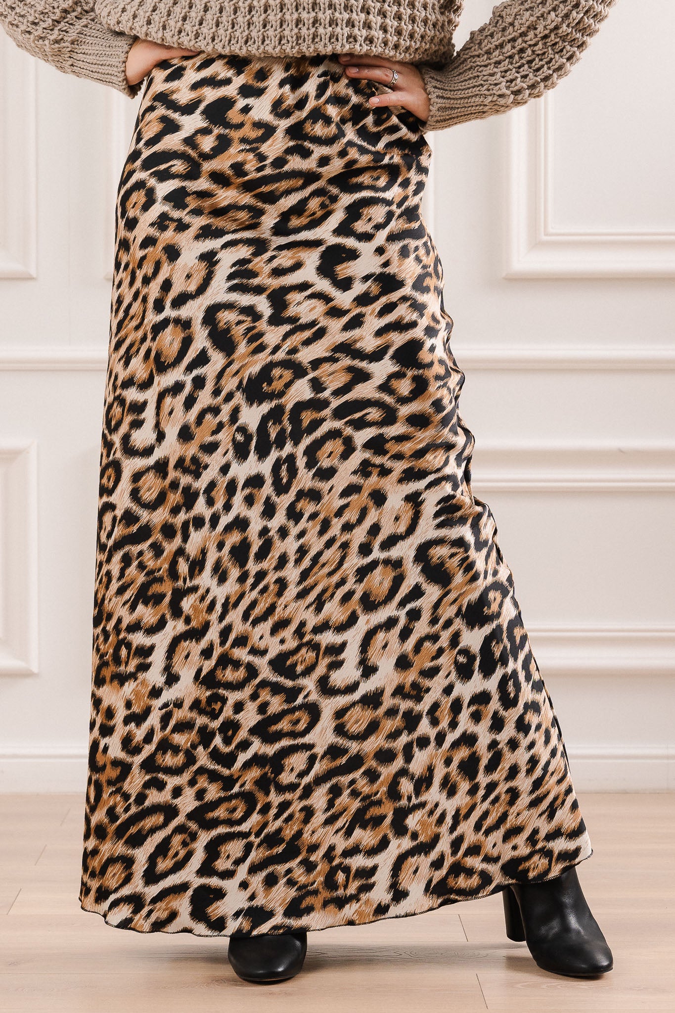 Satynowa Spódnica w Zwierzęcy Wzór- Uniwersalny / Beżowy