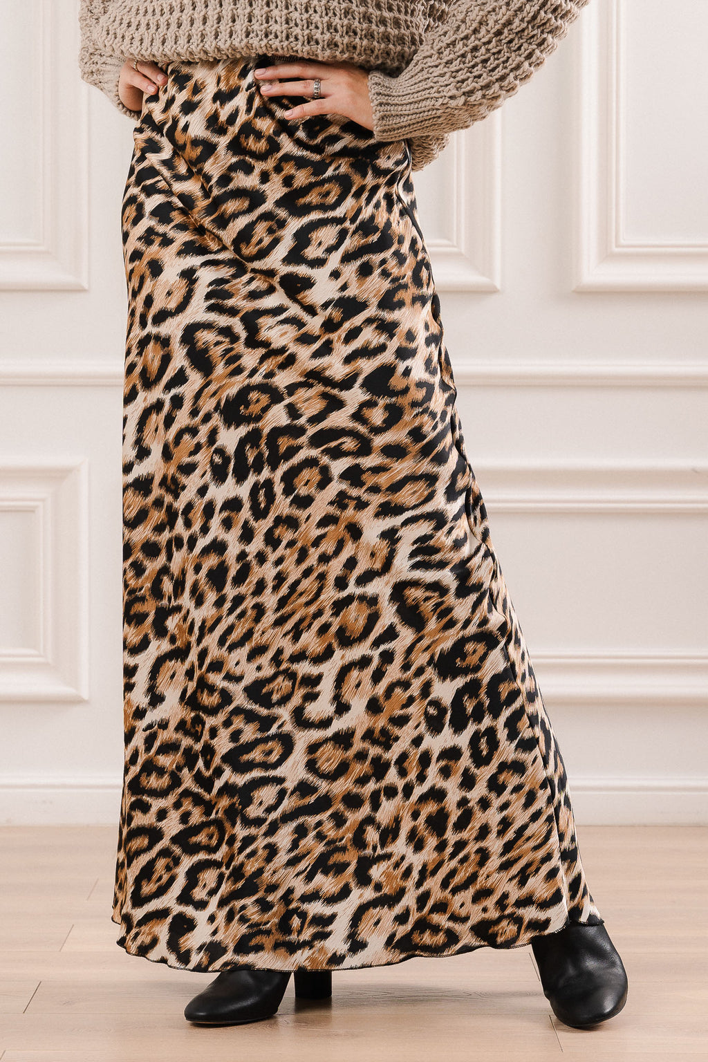 Satynowa Spódnica w Zwierzęcy Wzór- Uniwersalny / Beżowy