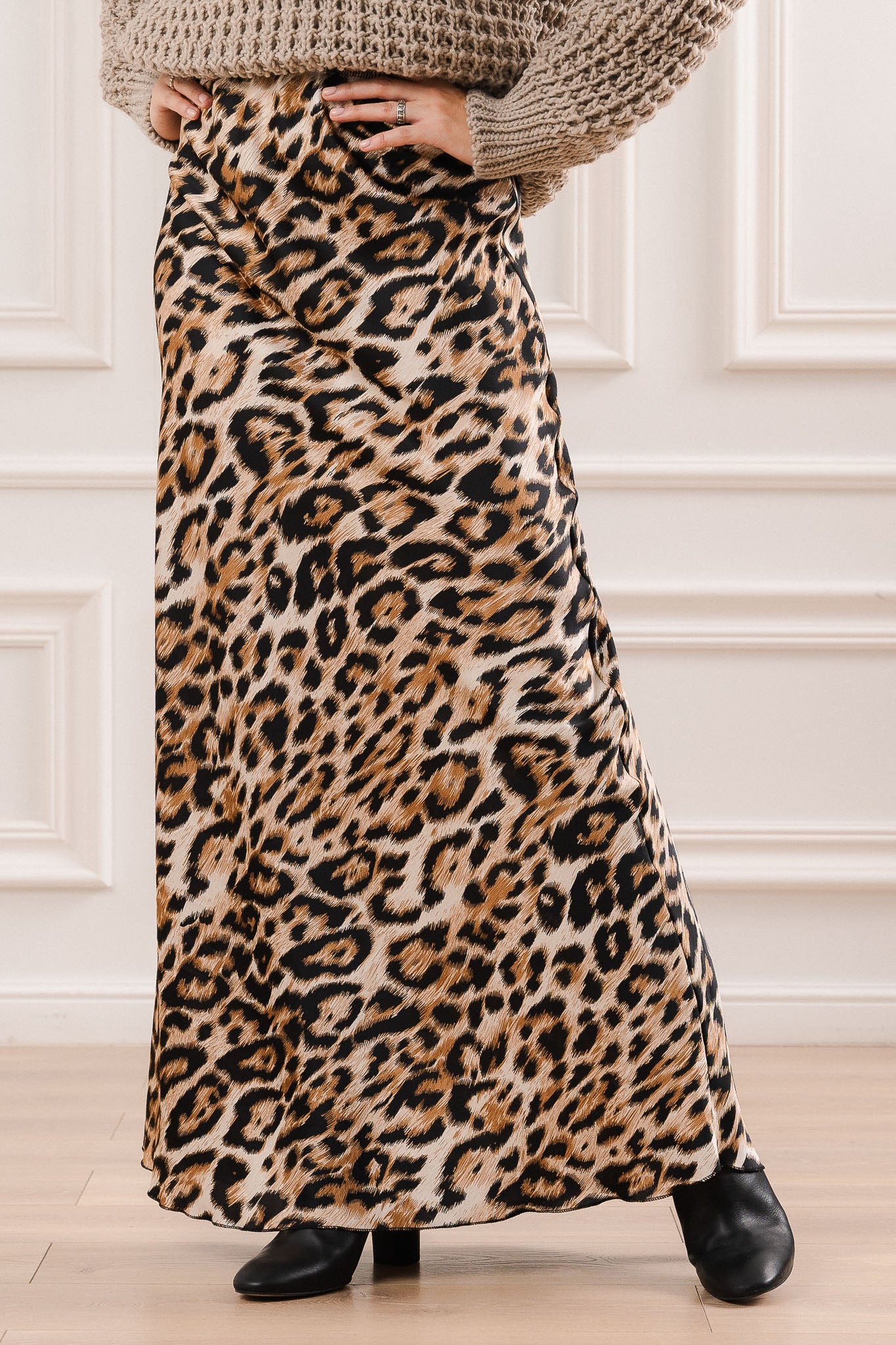 Satynowa Spódnica w Zwierzęcy Wzór- Uniwersalny / Beżowy