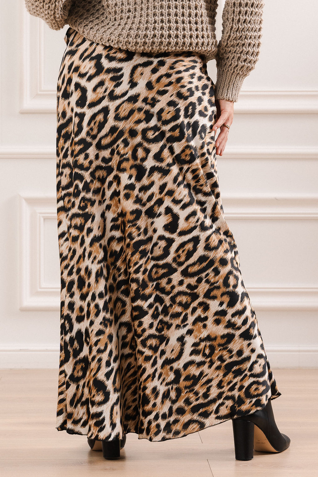 Satynowa Spódnica w Zwierzęcy Wzór- Uniwersalny / Beżowy