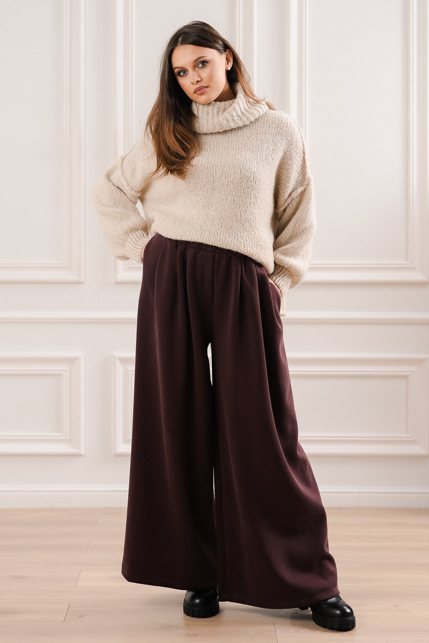 Sweter Oversize z Golfem- Uniwersalny / Beżowy