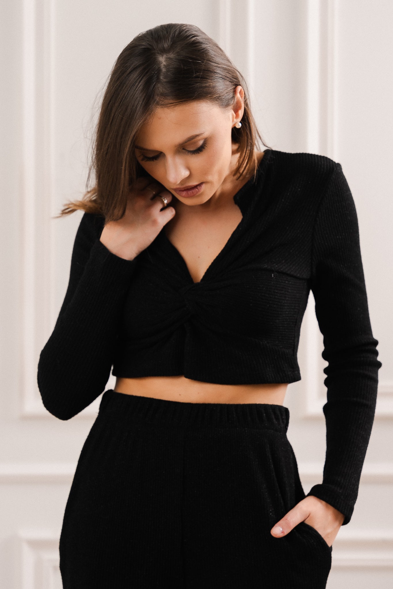 Top Prążkowany z Subtelnym Skrętem i Połyskiem- Beżowy / Uniwersalny