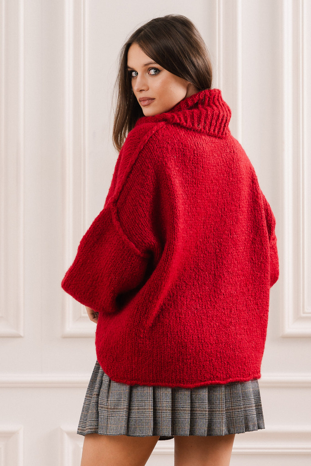 Sweter Oversize z Golfem- Uniwersalny / Brązowy