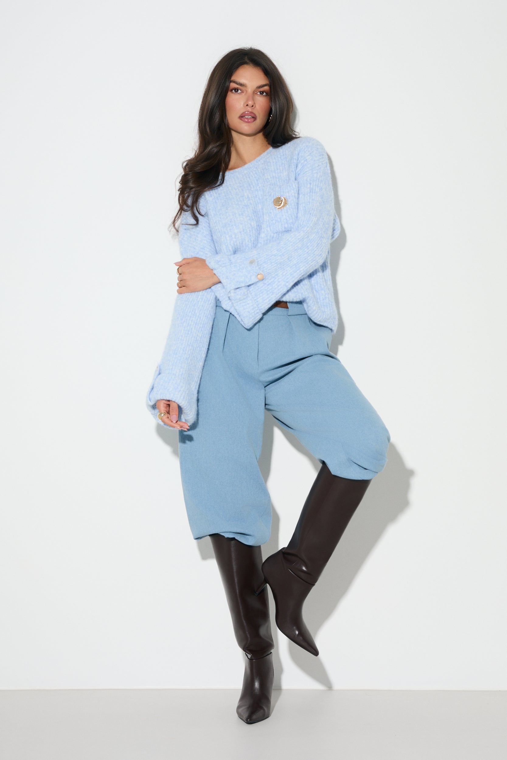 SWETER Z ROZSZERZANYM RĘKAWEM