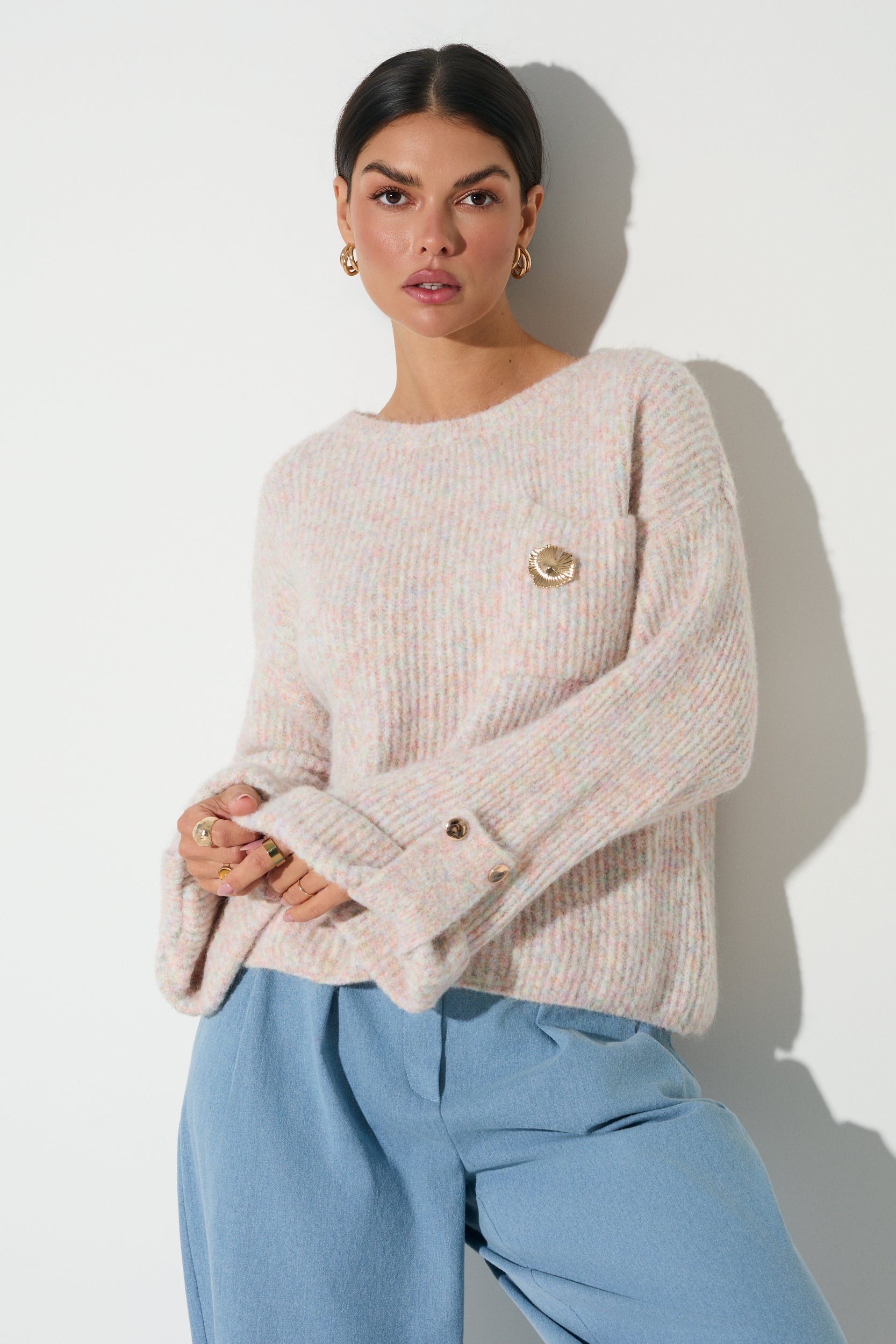 SWETER Z ROZSZERZANYM RĘKAWEM