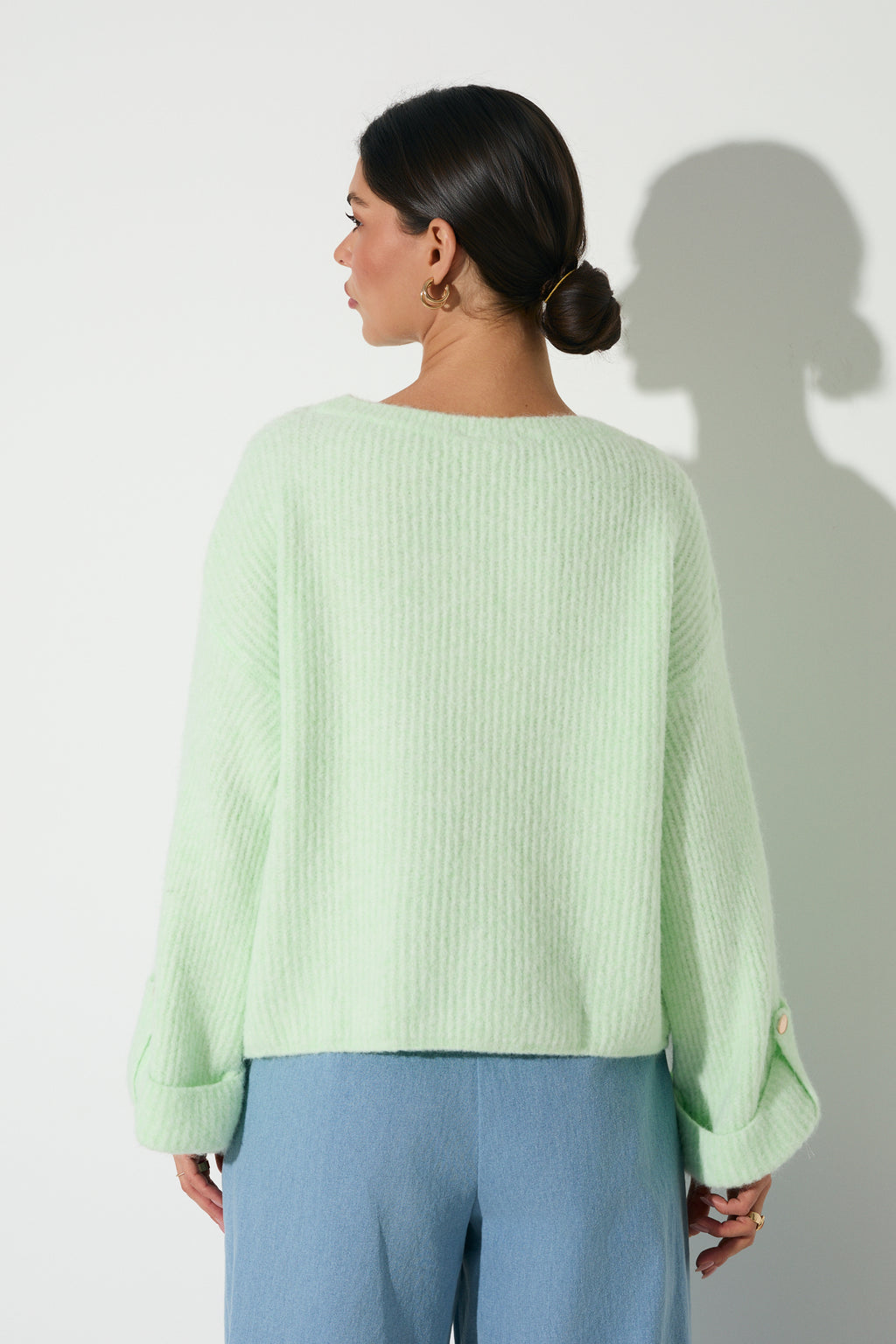 SWETER Z ROZSZERZANYM RĘKAWEM