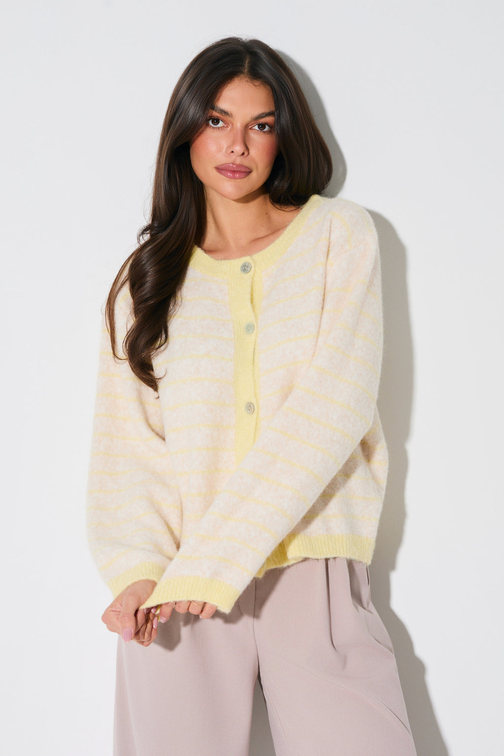 KARDIGAN W PASTELOWE PASKI