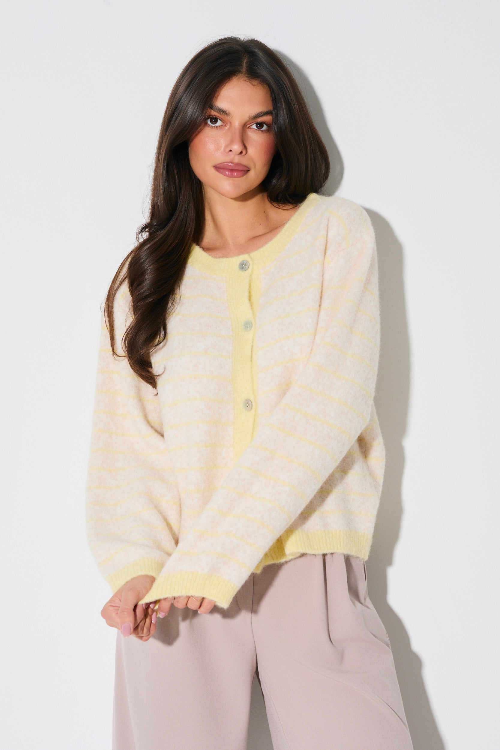 KARDIGAN W PASTELOWE PASKI