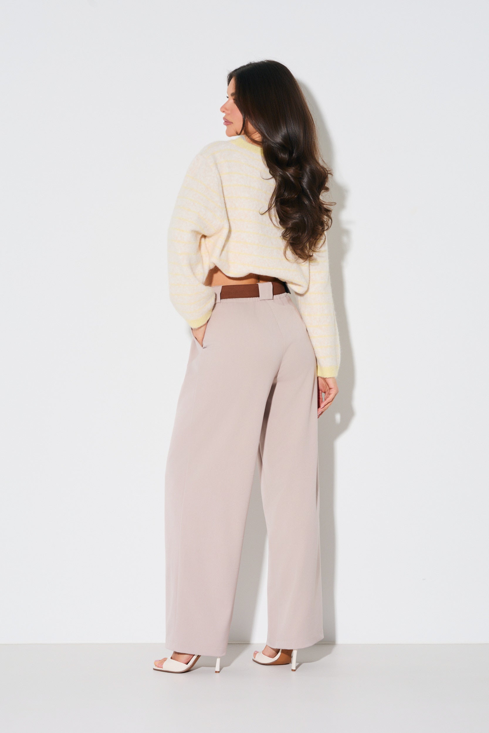 SPODNIE Z PROSTĄ NOGAWKĄ I PASKIEM