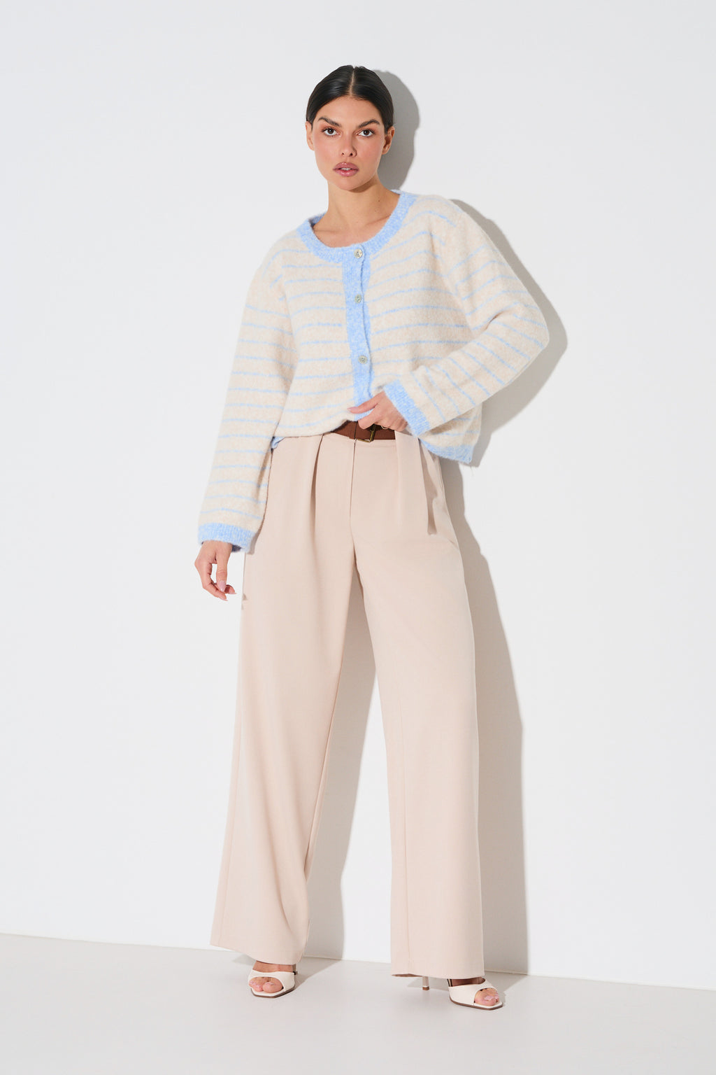 KARDIGAN W PASTELOWE PASKI