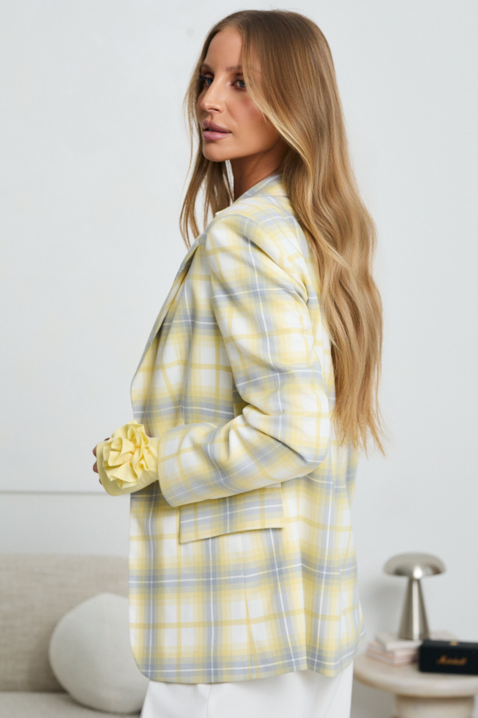 ŻÓŁTA MARYNARKA W KRATĘ