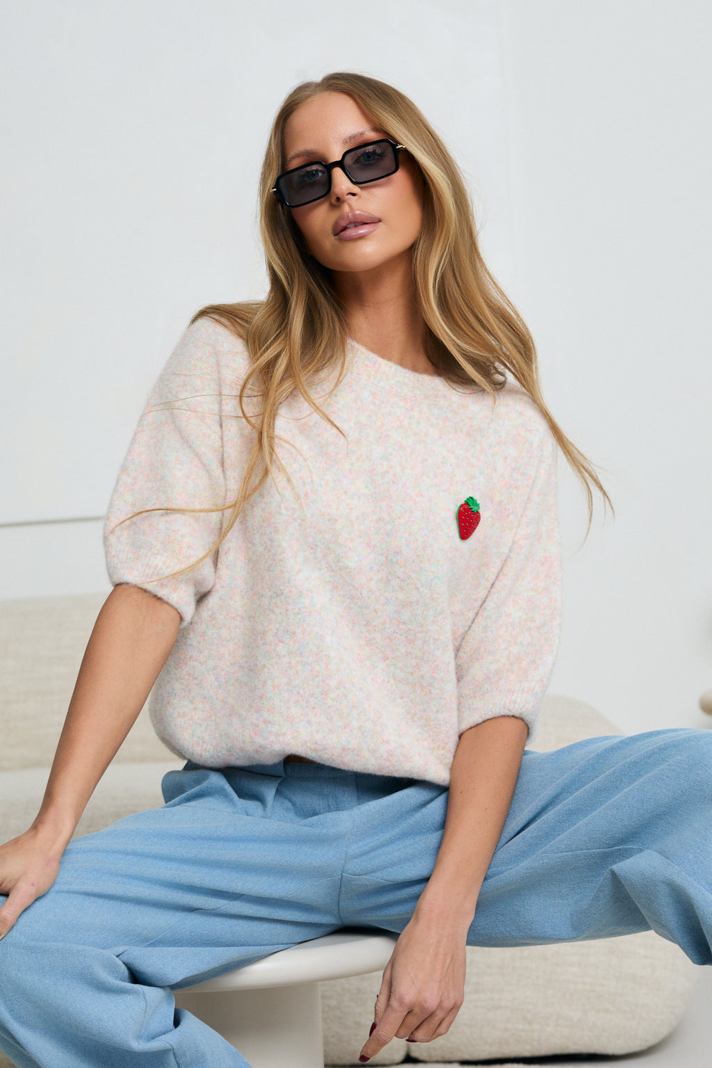 SWETER Z KRÓTKIM RĘKAWEM