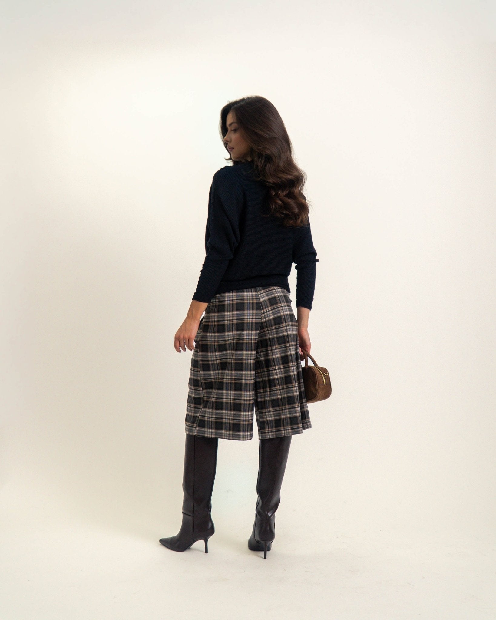 DZIANINOWY SWETER W PRĄŻKI- Czekoladowy brąz / Uniwersalny