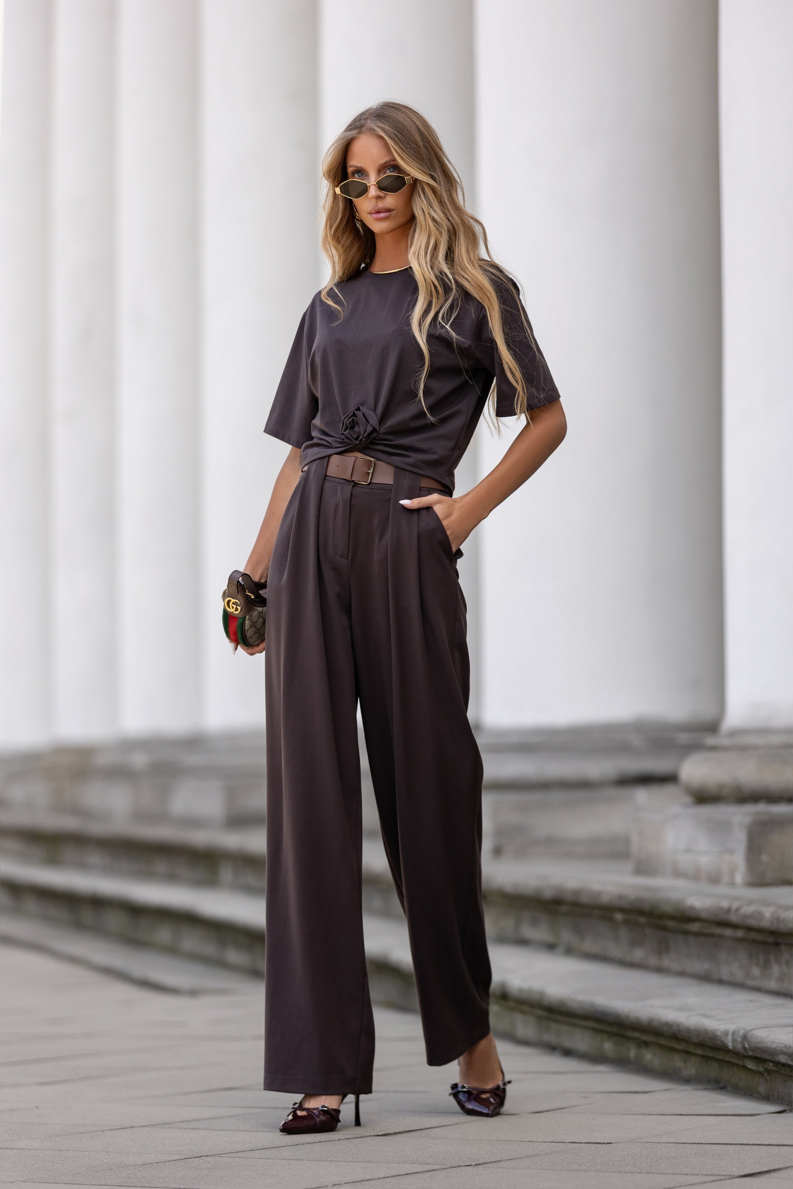 Eleganckie spodnie z paskiem