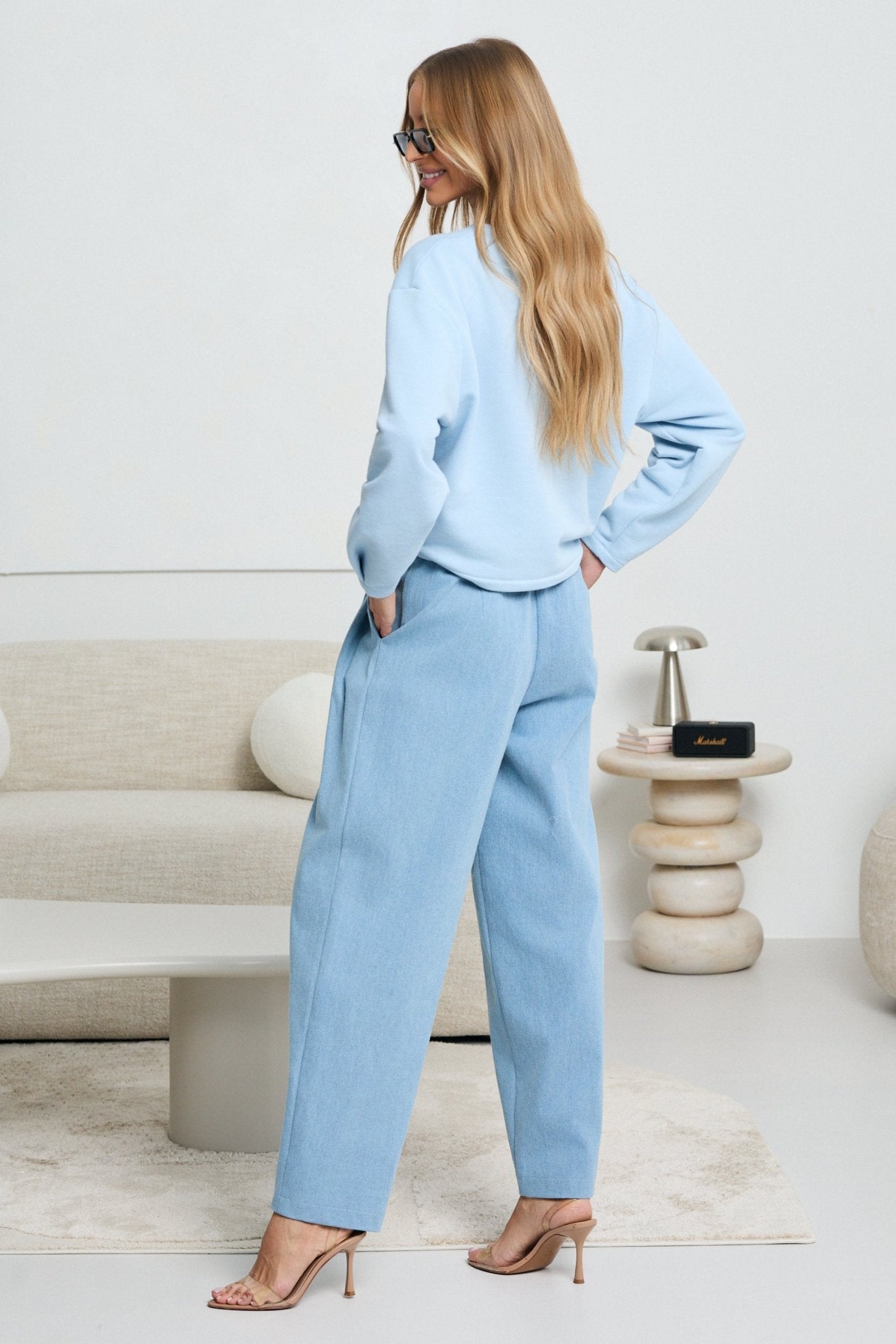 JEANSOWE SPODNIE LALOUS O LUŹNYM KROJU- S