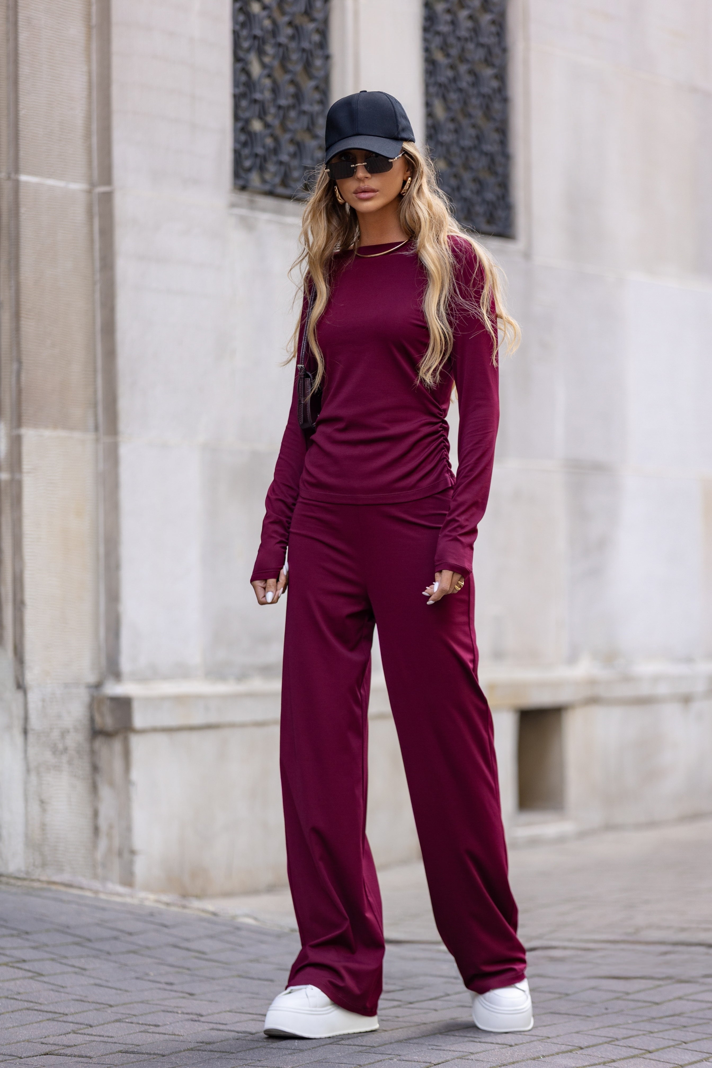 Dopasowana bluzka o klasycznym kroju