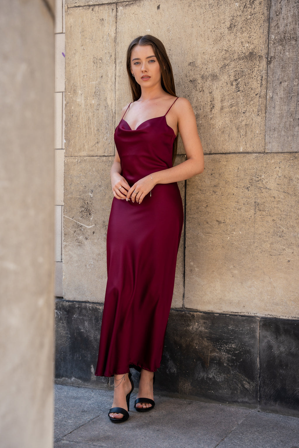 Sukienka Satynowa z Cienkimi Ramiączkami- Czarny / Uniwersalny