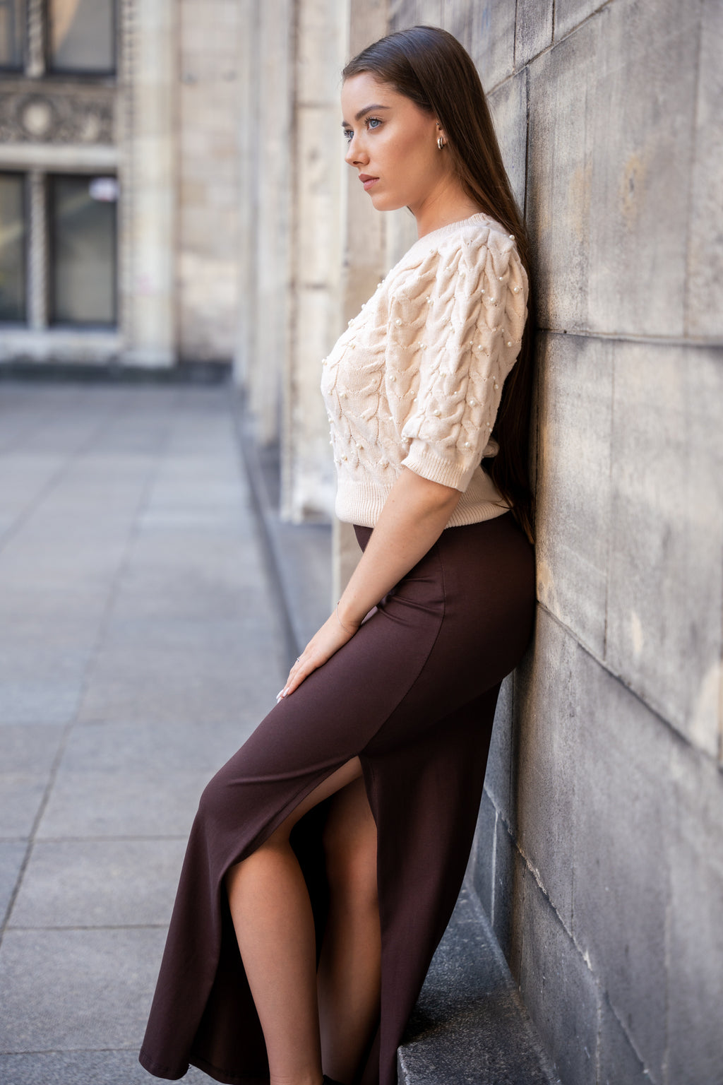 Dopasowana Spódnica z Rozcięciem- Brązowy / S