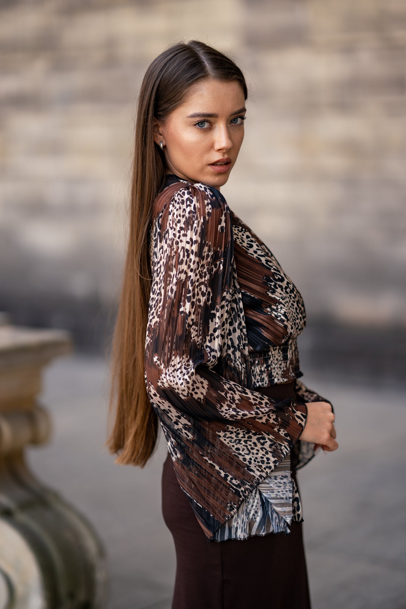 Kopertowa Bluzka ze Zwierzęcym Wzorem i Szerokimi Rękawami- Brązowy / Uniwersalny