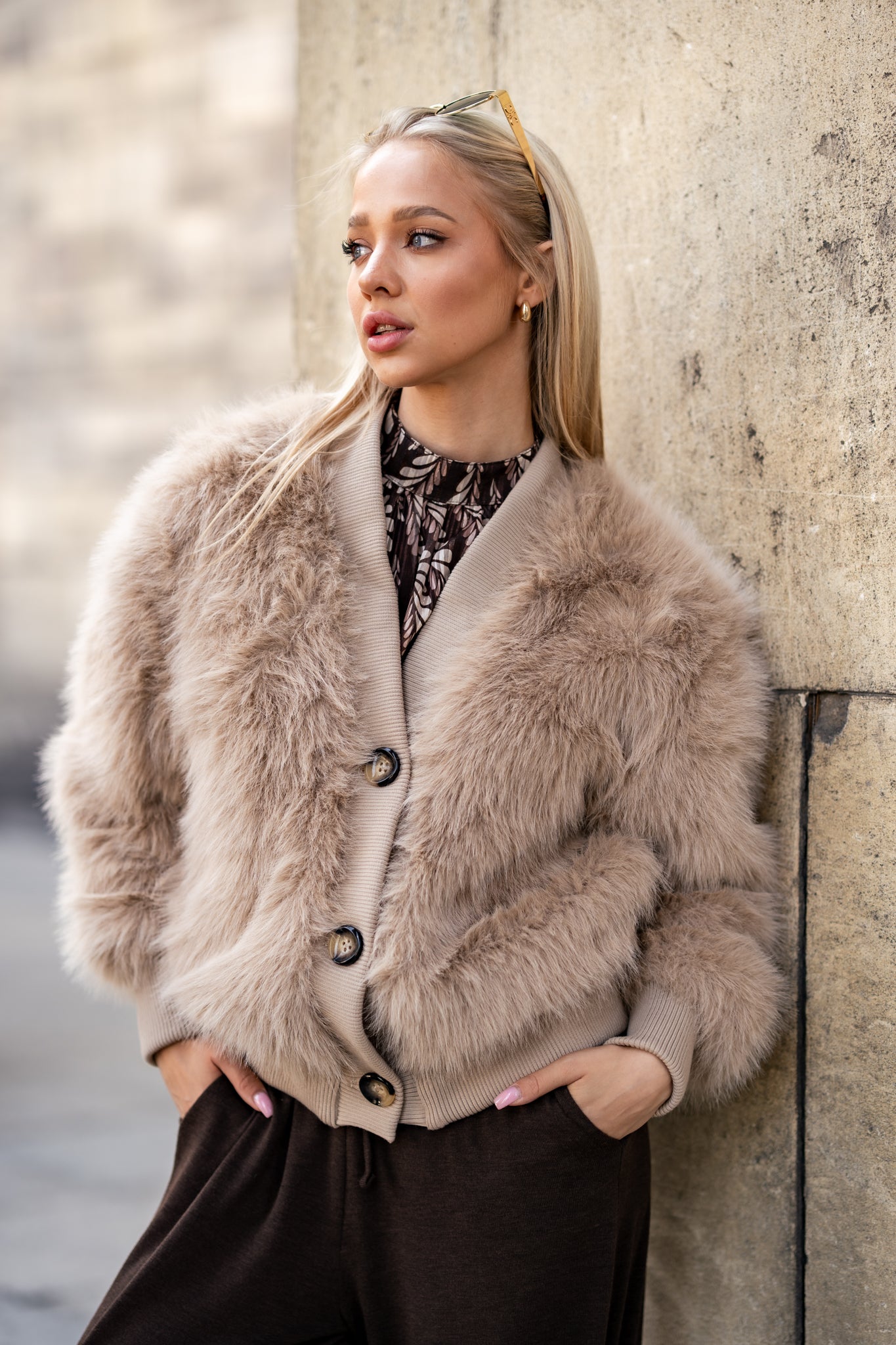 Puszysta Kurtka z Guzikami i Ściągaczami- Beżowy / Uniwersalny