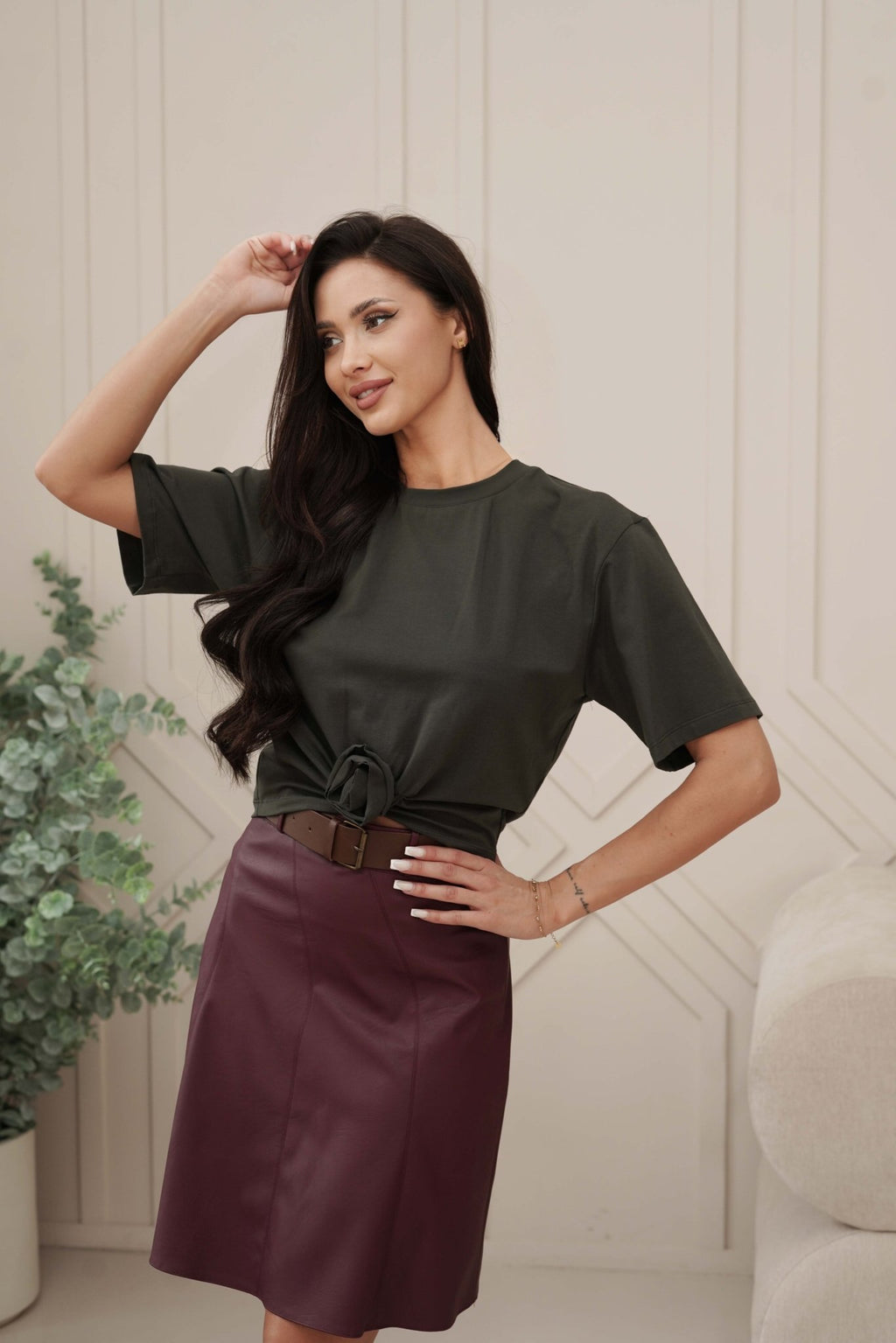 T-shirt z krótkim rękawem i kwiatowym wiązaniem w talii- Khaki / S